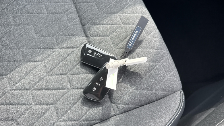 Volkswagen Tiguan 1.5 eTSI Life 5dr DSG Petrol Estate